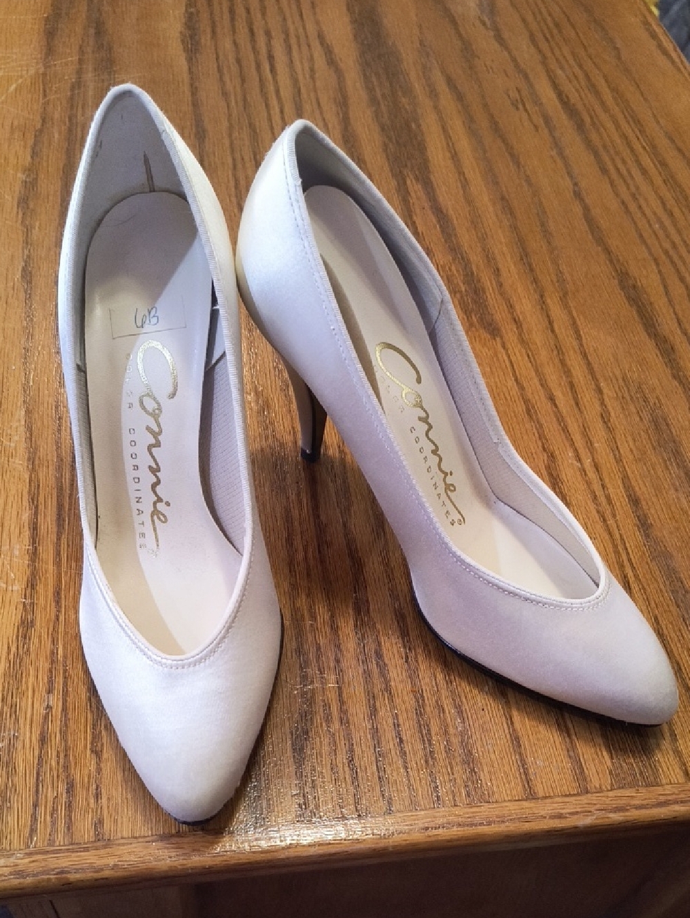 NWOB Connie Cream Pointed-Toe Stiletto Pumps Wedding Shoes 6B